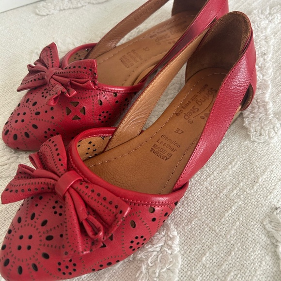 Spring Step Bowtiful Flat - Picture 3 of 5